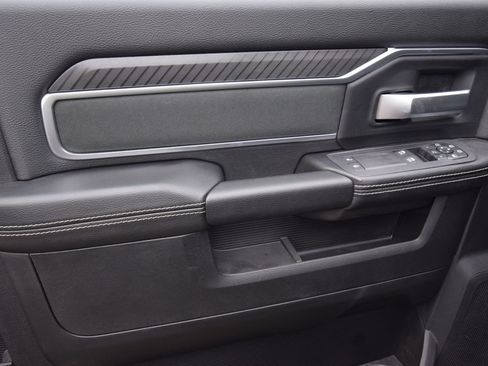 New 2026 RAM 2500 Big Horn AWD/4WD image 30