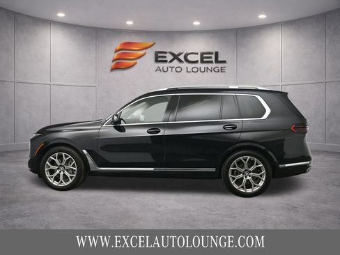 Used 2024 BMW X7 xDrive40i w/ Executive Package AWD/4WD image 3