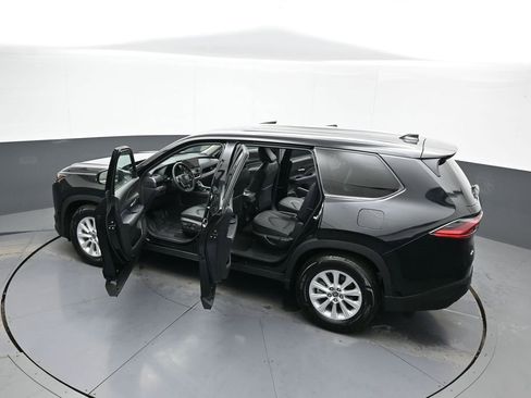 Certified 2025 Toyota Grand Highlander LE image 45