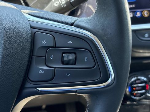 Used 2023 Buick Encore GX Select w/ Sport Touring Package FWD image 18
