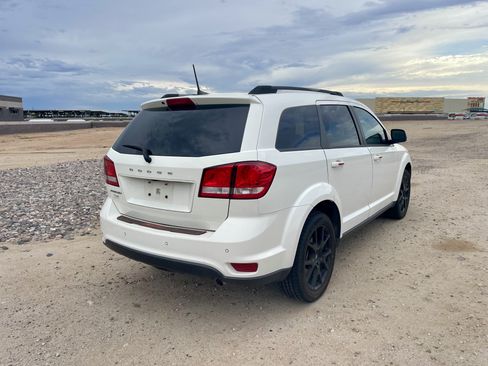 Used 2019 Dodge Journey SE w/ Premium Group FWD image 5