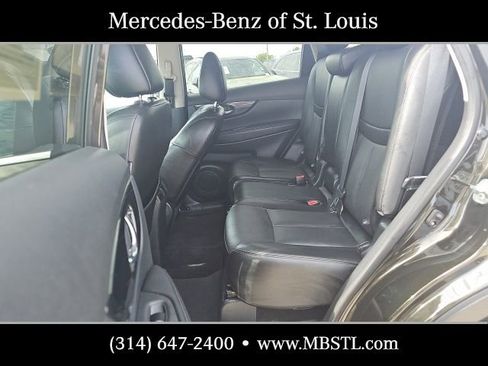 Used 2017 Nissan Rogue SL w/ SL Premium Package AWD/4WD image 10