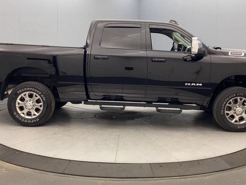 Used 2024 RAM 2500 Laramie AWD/4WD image 6
