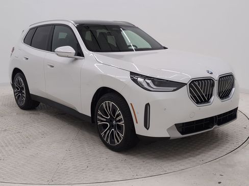 Used 2025 BMW X3 xDrive30i w/ Premium Package image 7