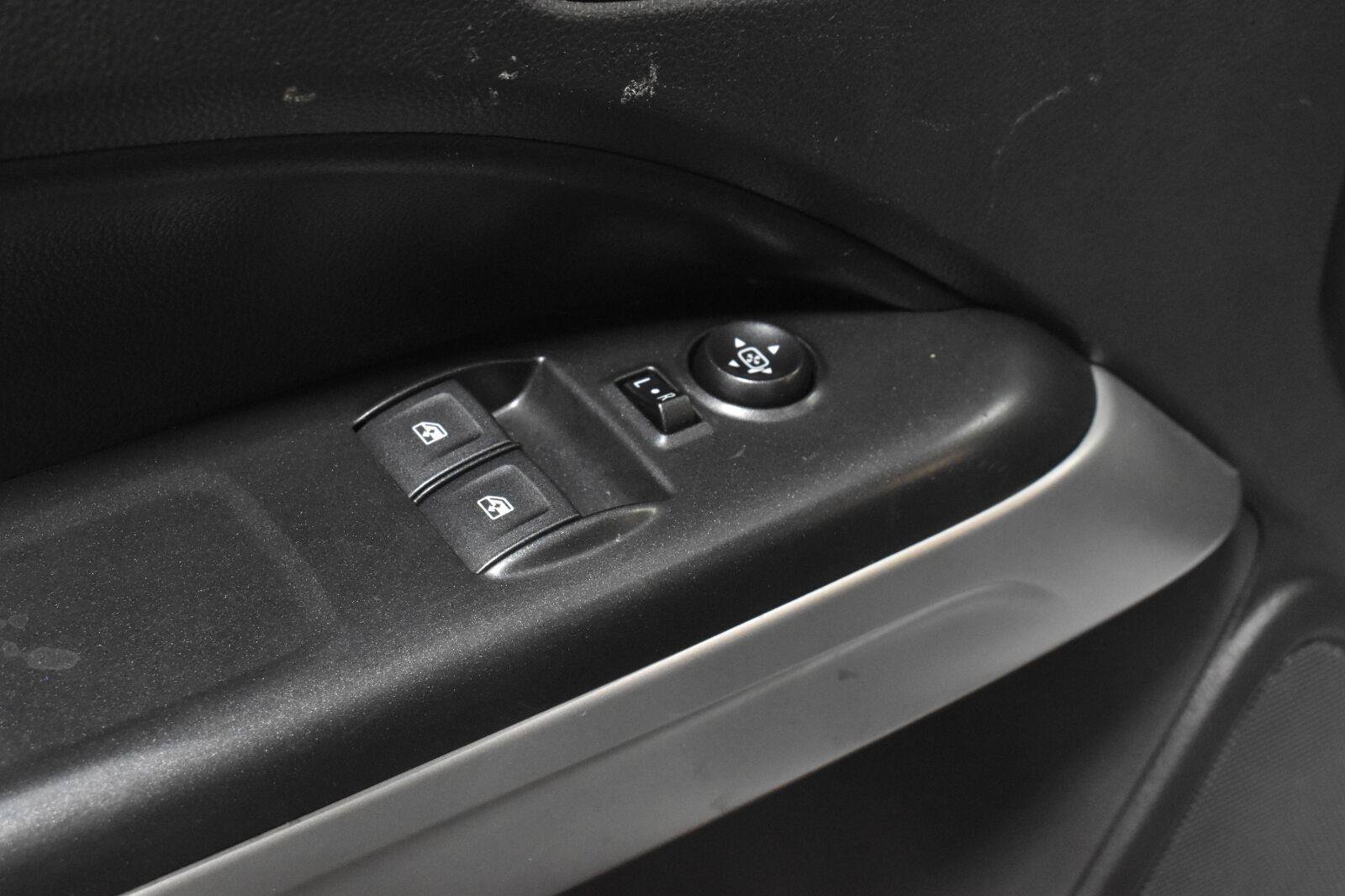 Used 2018 Chevrolet Colorado LT w/ LT Convenience Package AWD/4WD image 7