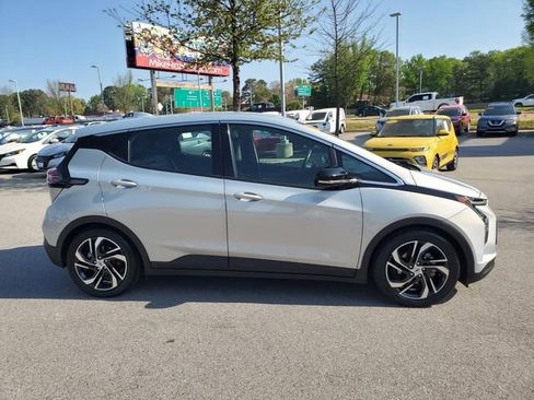 Used 2023 Chevrolet Bolt LT w/ Infotainment Package FWD image 2