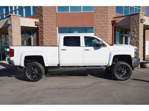 Used 2017 Chevrolet Silverado 3500 LTZ AWD/4WD image 5