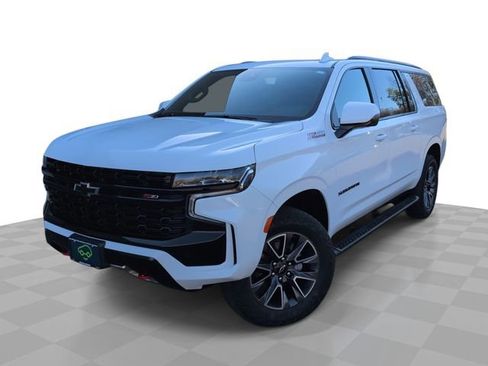 Used 2024 Chevrolet Suburban Z71 w/ Luxury Package AWD/4WD image 1