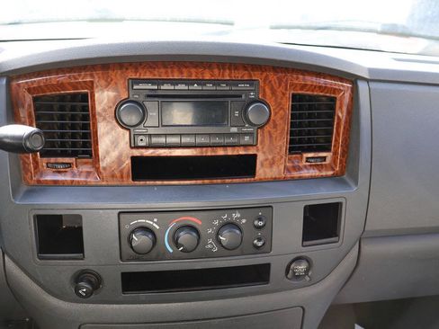 Used 2006 Dodge Ram 3500 Truck SLT w/ Quad Cab Big Horn Value Group RWD image 40