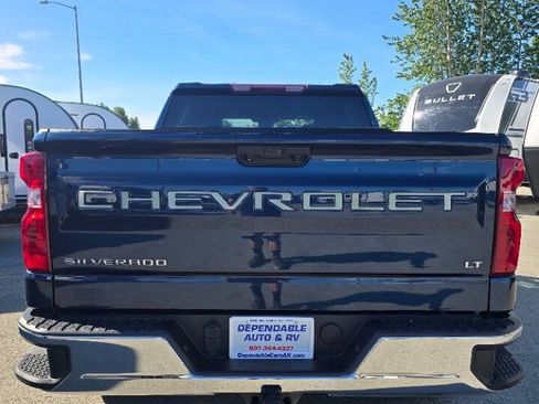 Used 2023 Chevrolet Silverado 1500 LT AWD/4WD image 5
