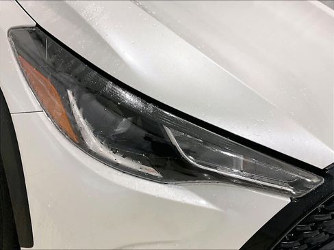 Used 2024 Toyota Corolla Cross LE image 33