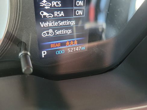 Used 2020 Toyota Corolla LE image 24