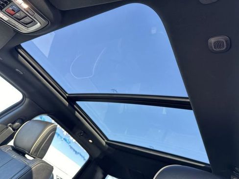 Used 2024 RAM 1500 Limited w/ Body Color Bumper Group image 19