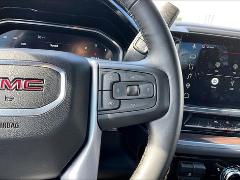 Used 2025 GMC Sierra 1500 SLT image 13