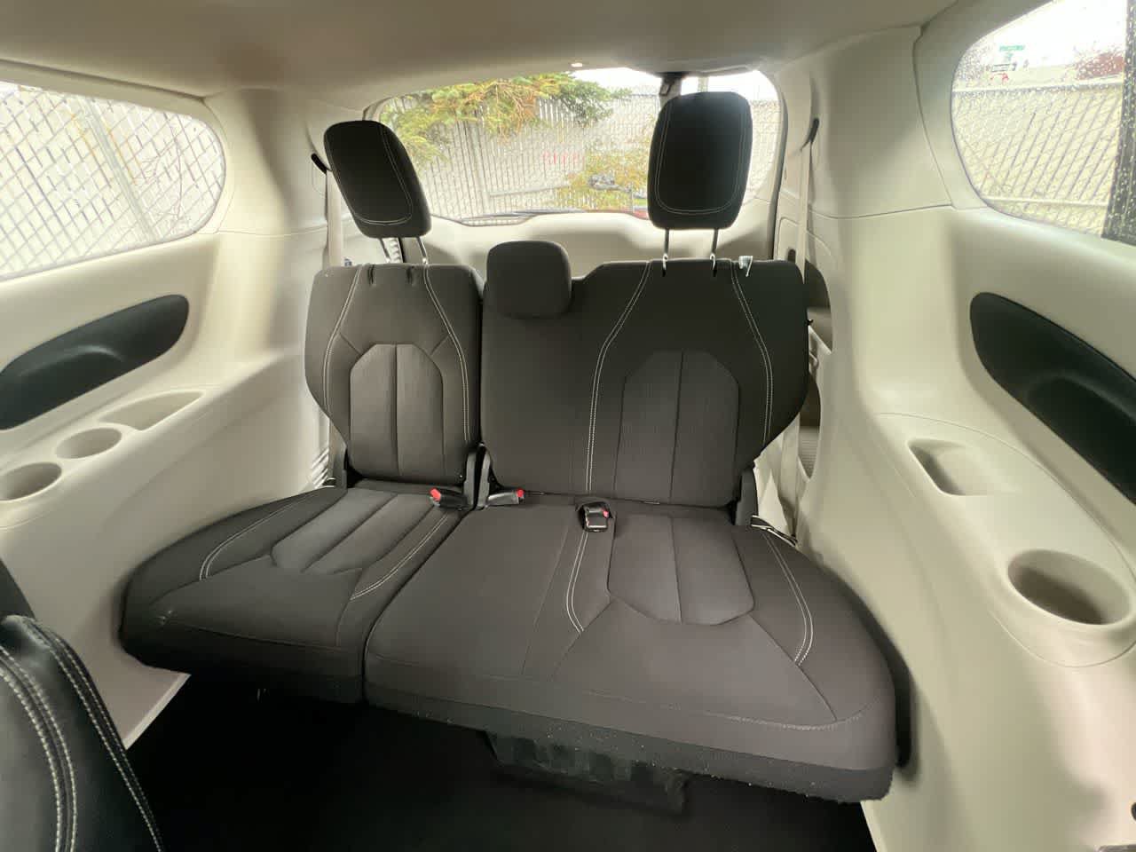 Used 2023 Chrysler Voyager LX FWD image 24