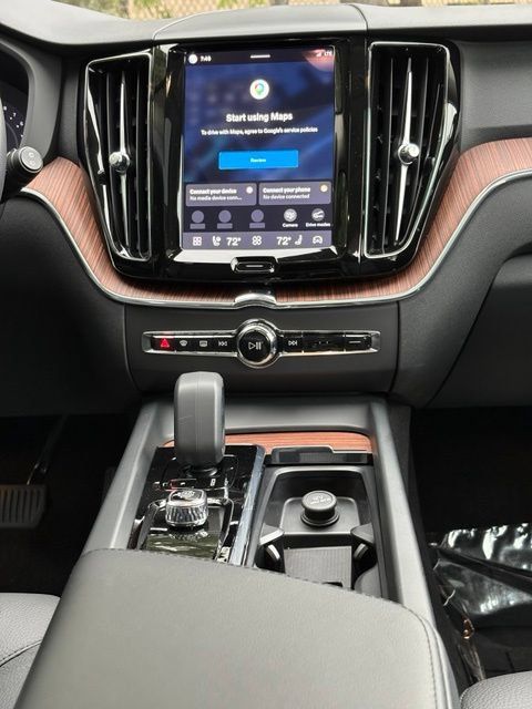 Used 2024 Volvo XC60 B5 Plus w/ Protection Package Premier AWD/4WD image 20