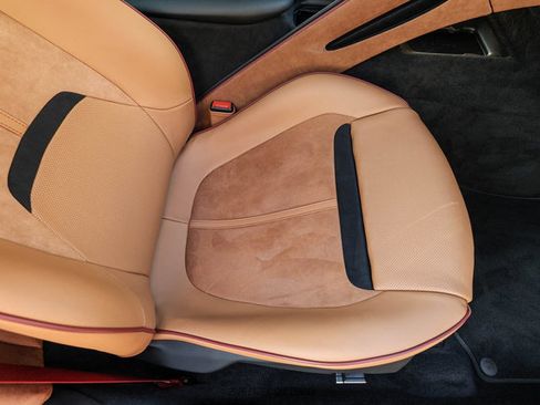 Used 2025 Ferrari Roma Spider RWD image 45