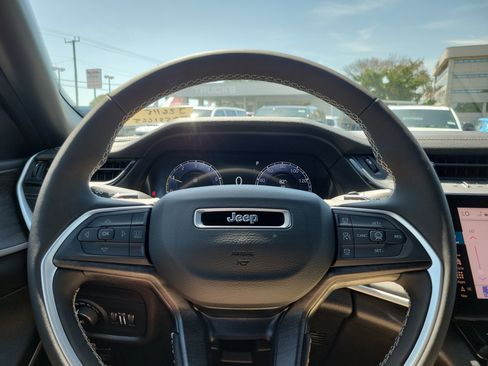 New 2026 Jeep Grand Cherokee L Limited AWD/4WD image 12
