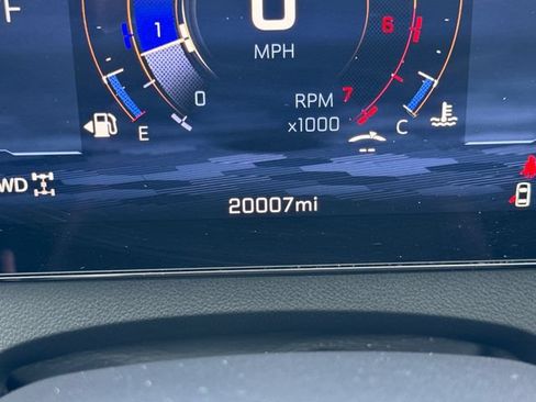 Used 2026 Chevrolet Traverse LT AWD/4WD image 17