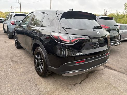 Used 2025 Honda HR-V Sport image 14