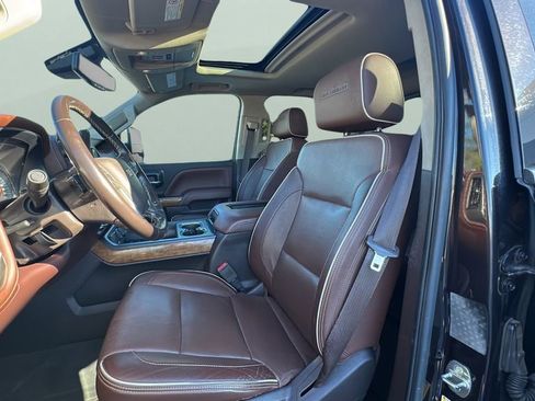 Used 2019 Chevrolet Silverado 3500 High Country w/ Duramax Plus Package image 13