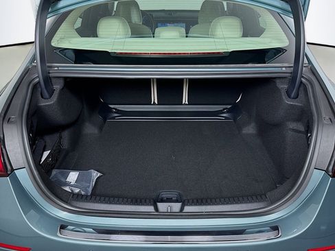 New 2026 Mercedes-Benz E 450 4MATIC Sedan image 22