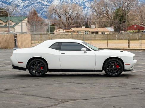 Used 2020 Dodge Challenger SXT w/ Blacktop Package image 4