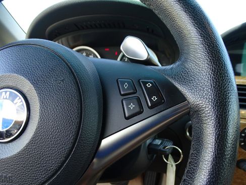 Used 2007 BMW 650i Convertible RWD image 20