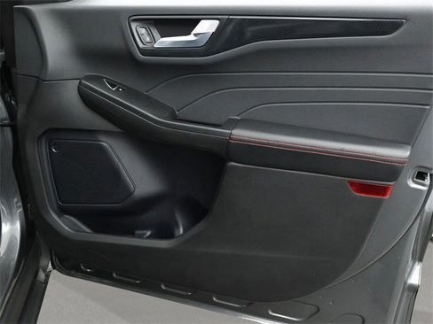 Used 2024 Ford Escape ST-Line image 19