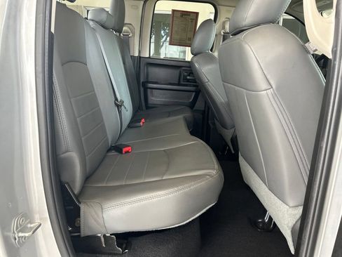 Used 2019 RAM 1500 Express RWD image 30