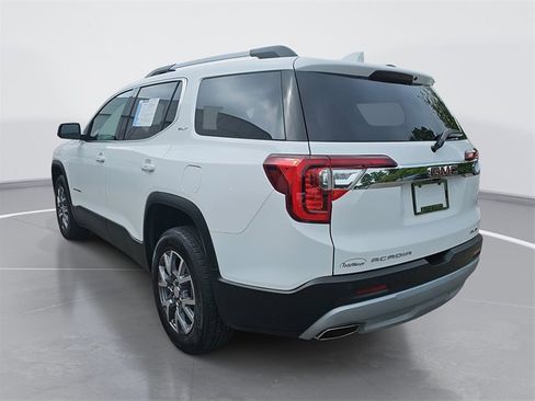 Certified 2023 GMC Acadia SLT w/ Preferred Package image 5
