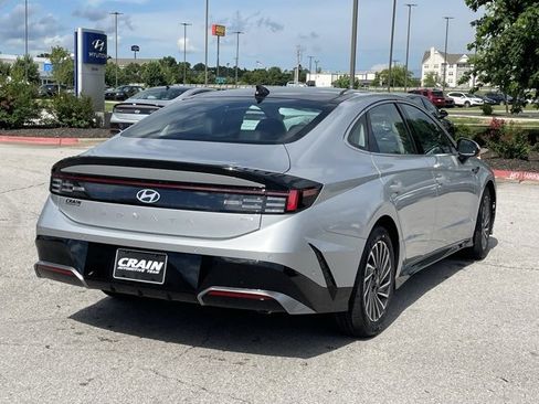 New 2025 Hyundai Sonata Limited image 7