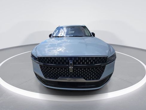 New 2025 Lincoln Navigator L Reserve image 3