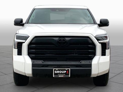 Used 2023 Toyota Tundra SR5 w/ SR5 Convenience Package AWD/4WD image 4