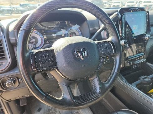 Used 2022 RAM 2500 Limited AWD/4WD image 9