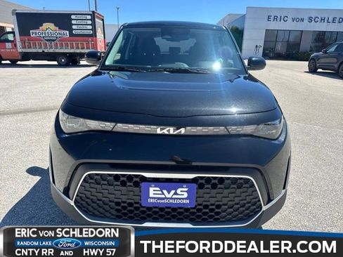 Used 2025 Kia Soul LX w/ LX Technology Package FWD image 1