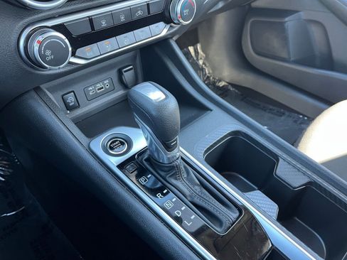 Used 2025 Nissan Sentra SV image 42