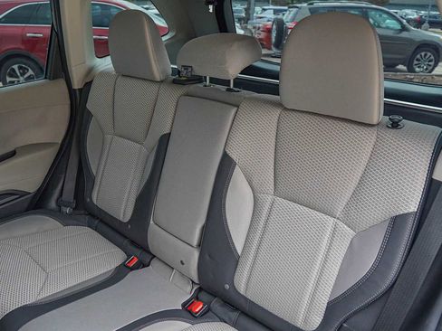 Used 2023 Subaru Forester Premium image 37