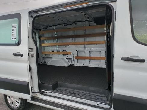 Used 2025 Ford Transit 250 Low Roof w/ Exterior Upgrade Package RWD image 29