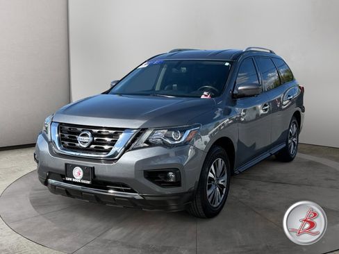 Used 2020 Nissan Pathfinder SL AWD/4WD image 3