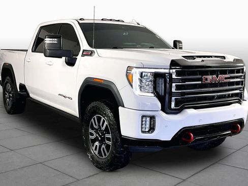 Used 2021 GMC Sierra 2500 AT4 w/ AT4 Premium Plus Package image 3
