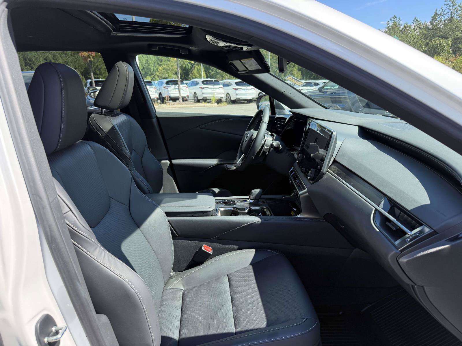 Used 2023 Lexus RX 350 Premium Plus w/ Accessory Package AWD/4WD image 14