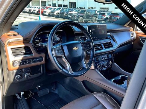 Used 2022 Chevrolet Suburban High Country image 16