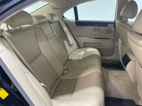 Used 2014 Lexus LS 460 AWD w/ Comfort Package image 22