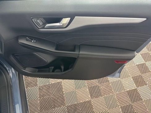 Used 2025 Ford Escape SE w/ PHEV Premium Package FWD image 21