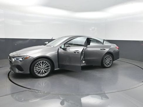 Used 2025 Mercedes-Benz CLA 250 4MATIC image 41