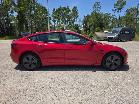 Used 2023 Tesla Model 3 Standard Range RWD image 3