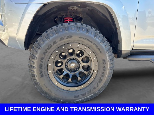 Used 2018 Toyota 4Runner TRD Off-Road Premium AWD/4WD image 11