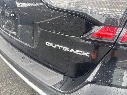 Used 2021 Subaru Outback Limited w/ Popular Package #2 image 10