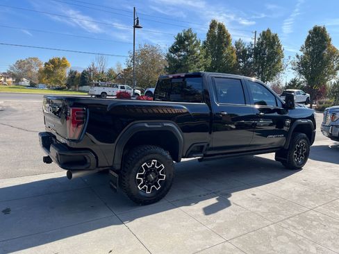 Used 2025 GMC Sierra 2500 AT4X image 33